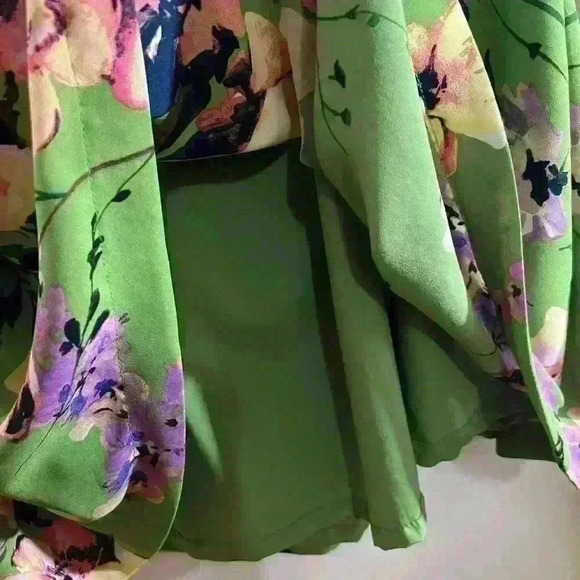 New York & Co Short Floral Dress. Size Large - Picture 5 of 5